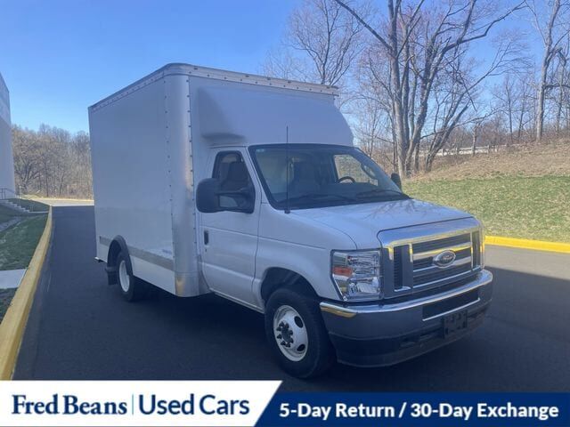 2025 FORD E-350