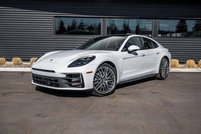 2024 PORSCHE Panamera