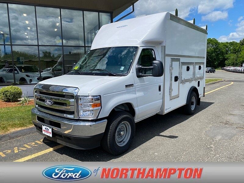 2027 FORD E-350