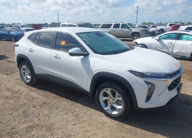 2024 CHEVROLET Trax