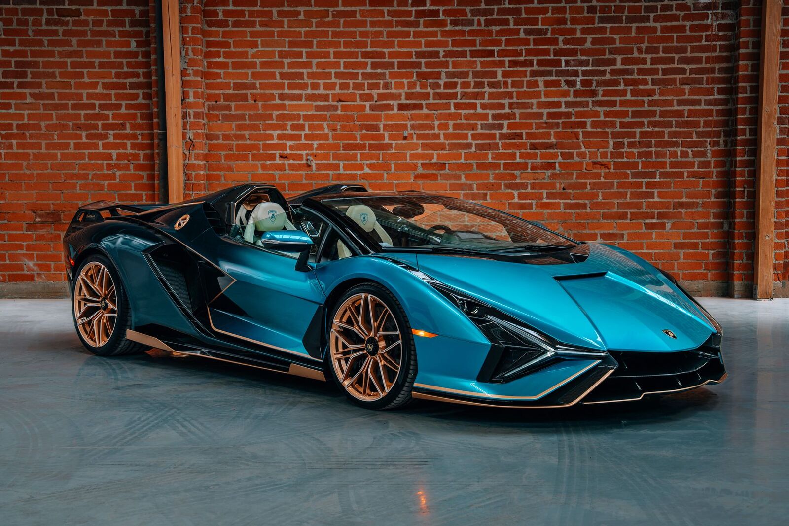 2021 LAMBORGHINI Aventador