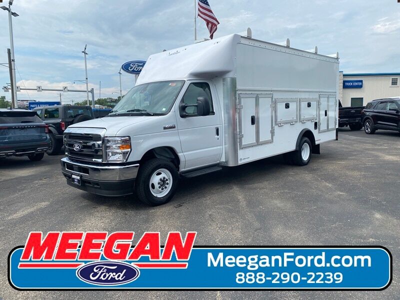 2027 FORD E-450