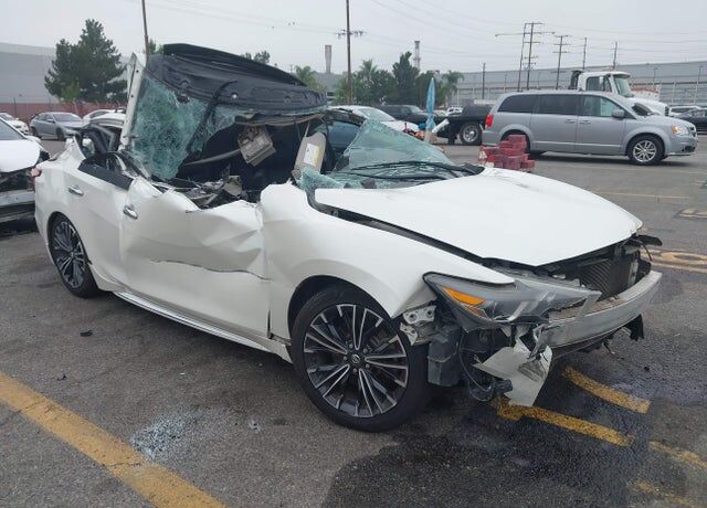 2017 NISSAN Maxima