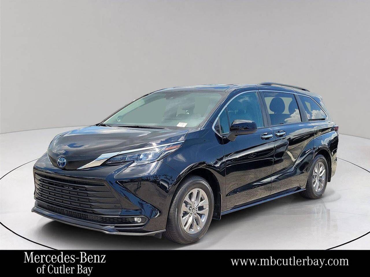 2025 TOYOTA Sienna