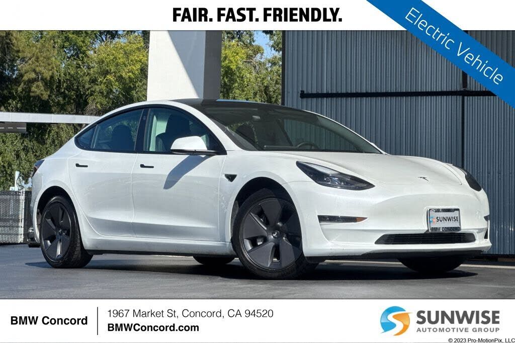 2023 TESLA Model 3