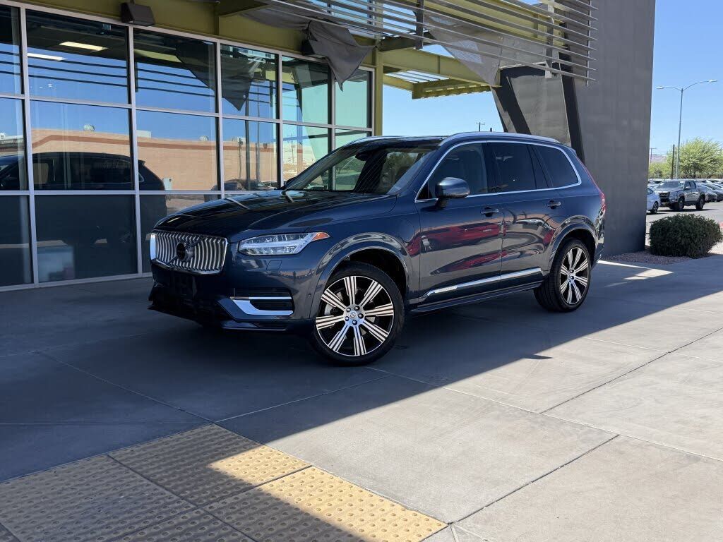 2024 VOLVO XC90