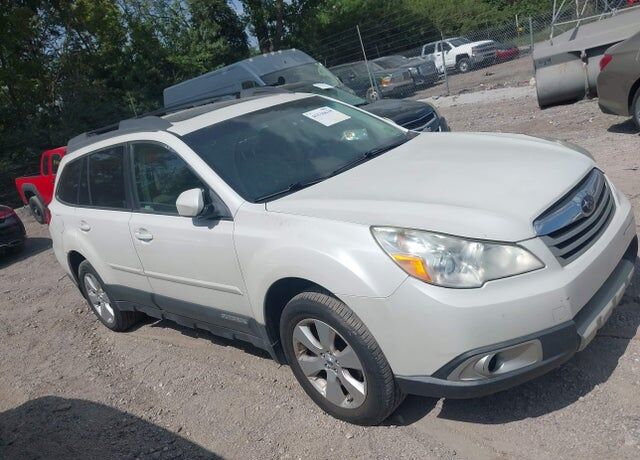 2012 SUBARU Outback