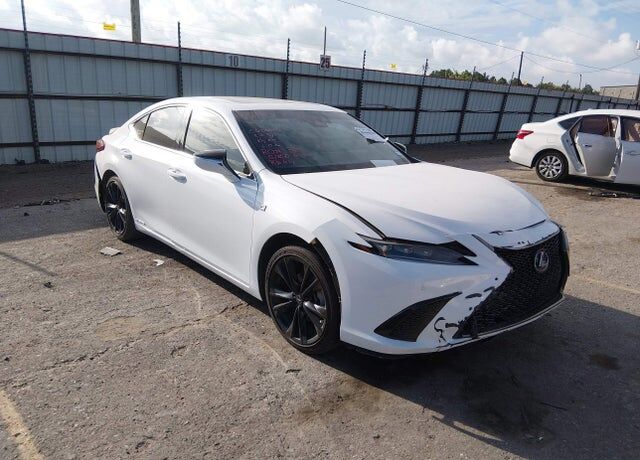 2022 LEXUS ES