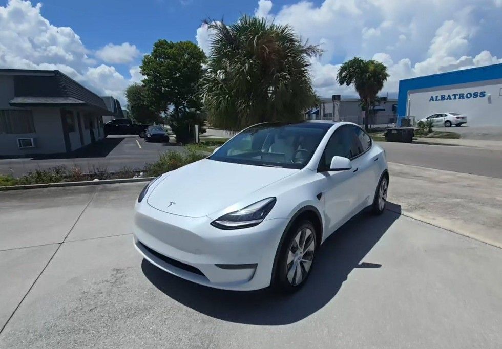 2021 TESLA Model Y