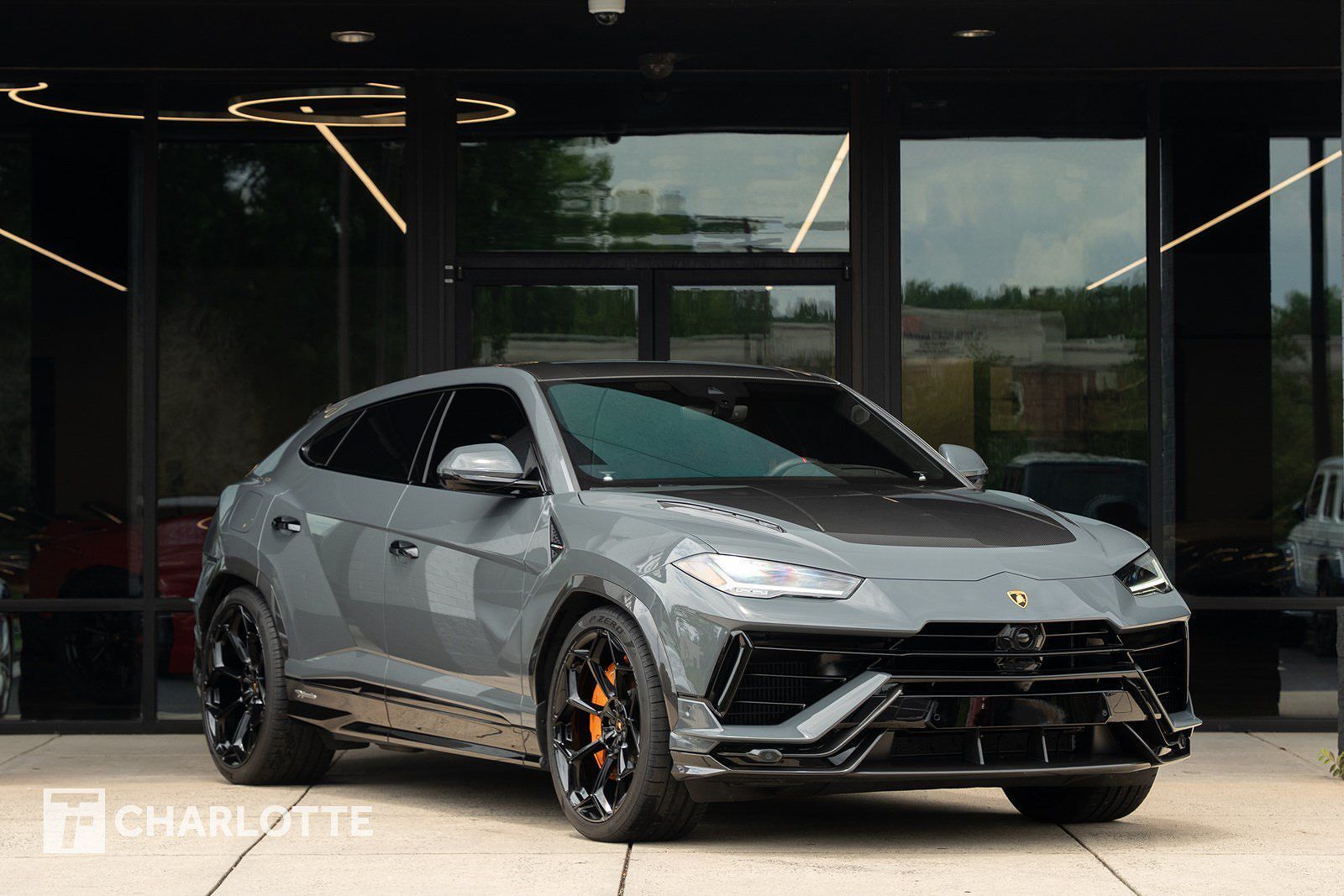 2023 LAMBORGHINI URUS