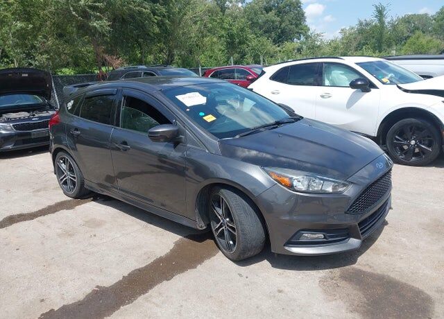 2017 FORD Focus