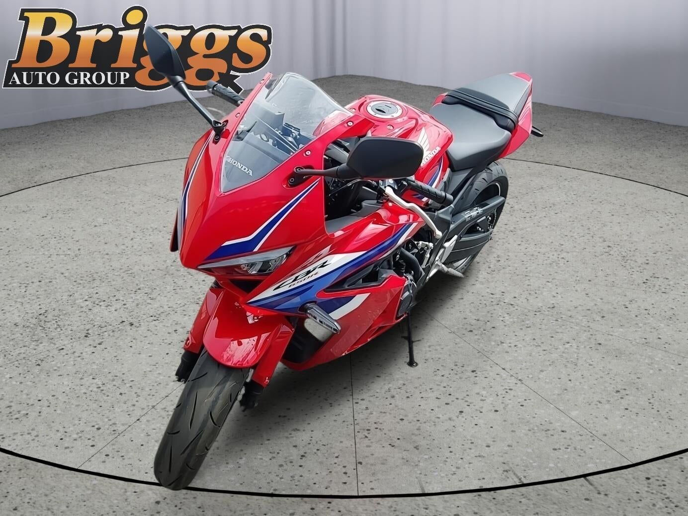 2025 HONDA CB