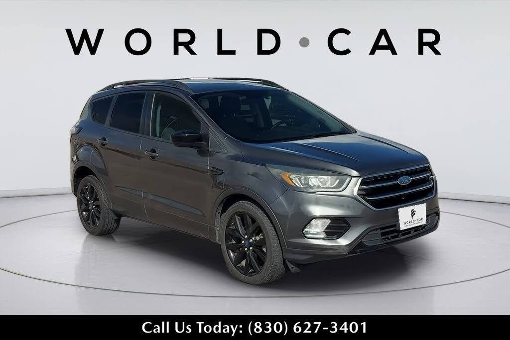 2017 FORD Escape