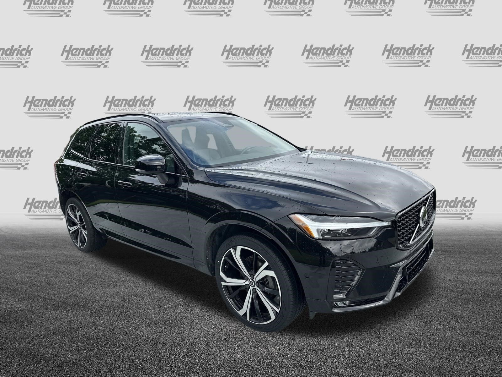 2023 VOLVO XC60