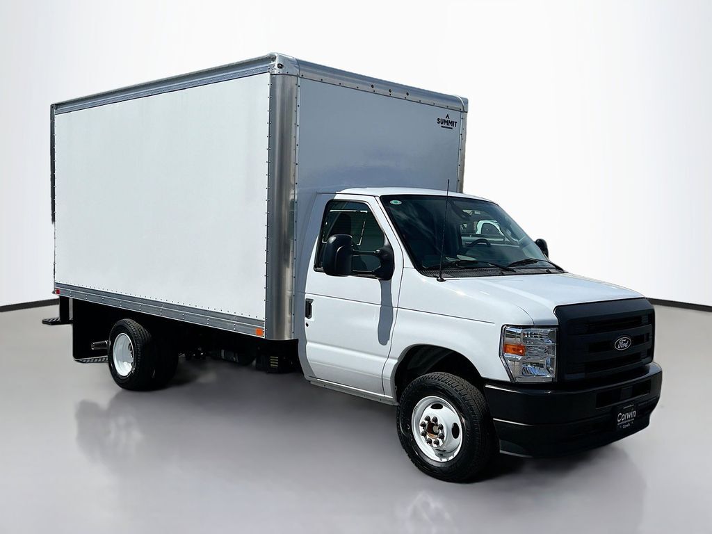 2027 FORD E-450