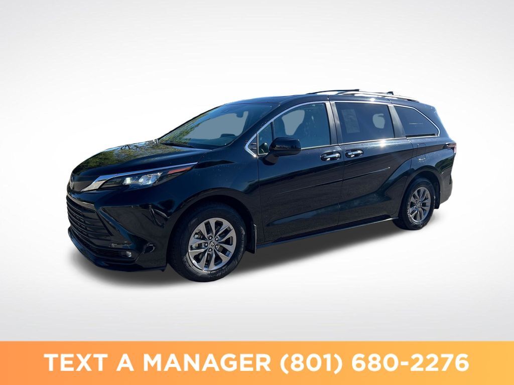 2025 TOYOTA Sienna