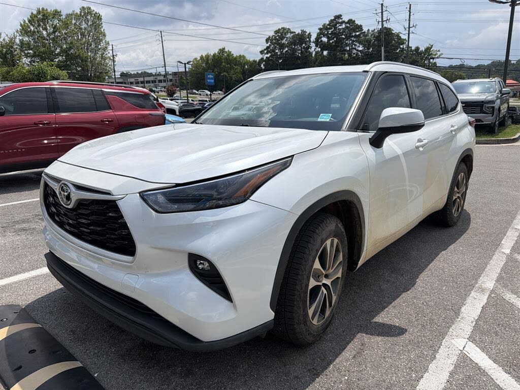 2022 TOYOTA Highlander