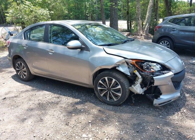 2013 MAZDA Mazda3