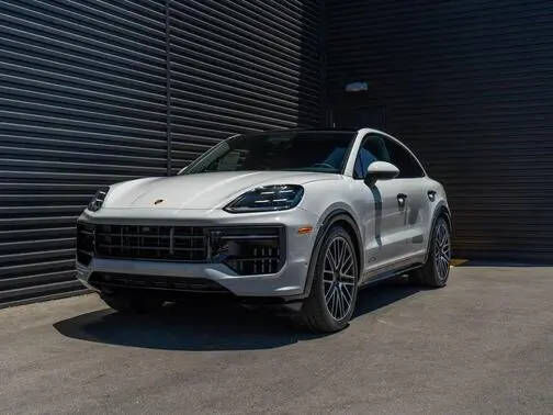 2026 PORSCHE Cayenne