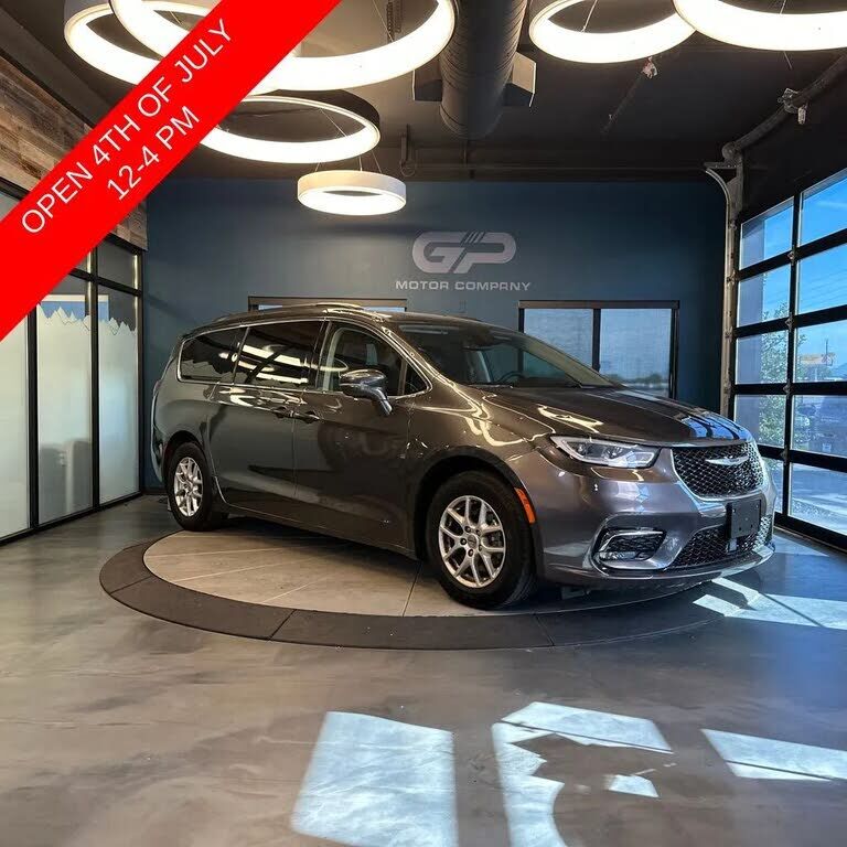 2022 CHRYSLER Pacifica