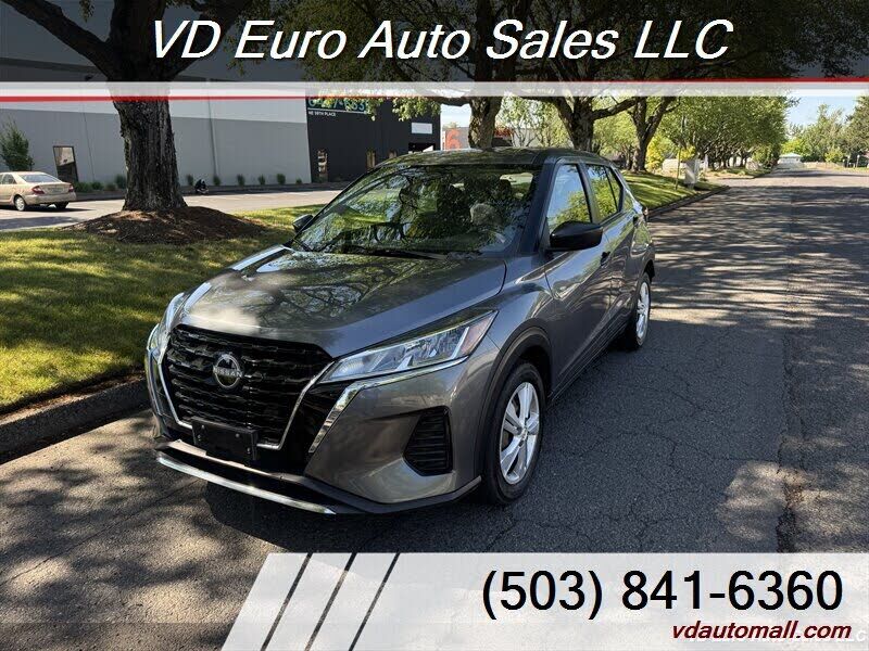 2023 NISSAN Kicks