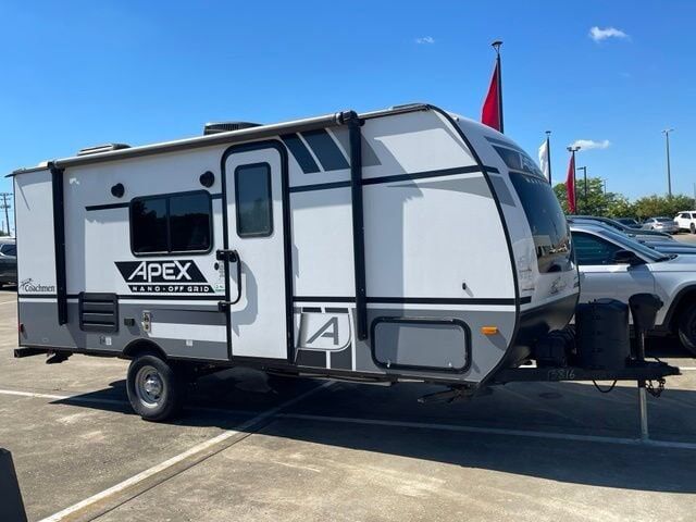 2022 FOREST RIVER Coachmen Apex