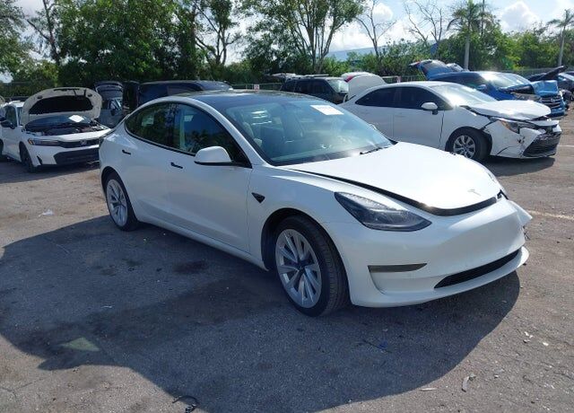 2022 TESLA Model 3
