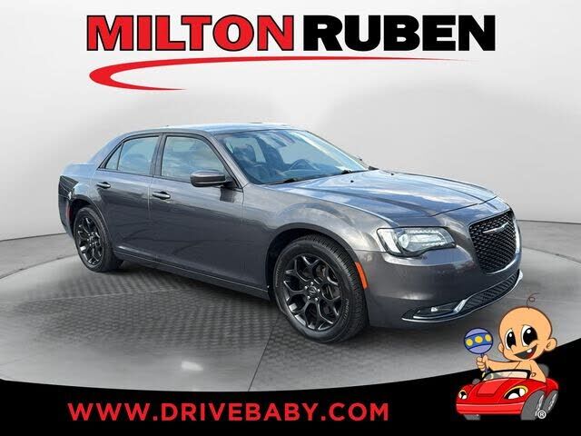 2019 CHRYSLER 300