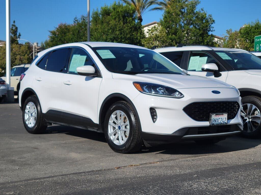 2020 FORD Escape