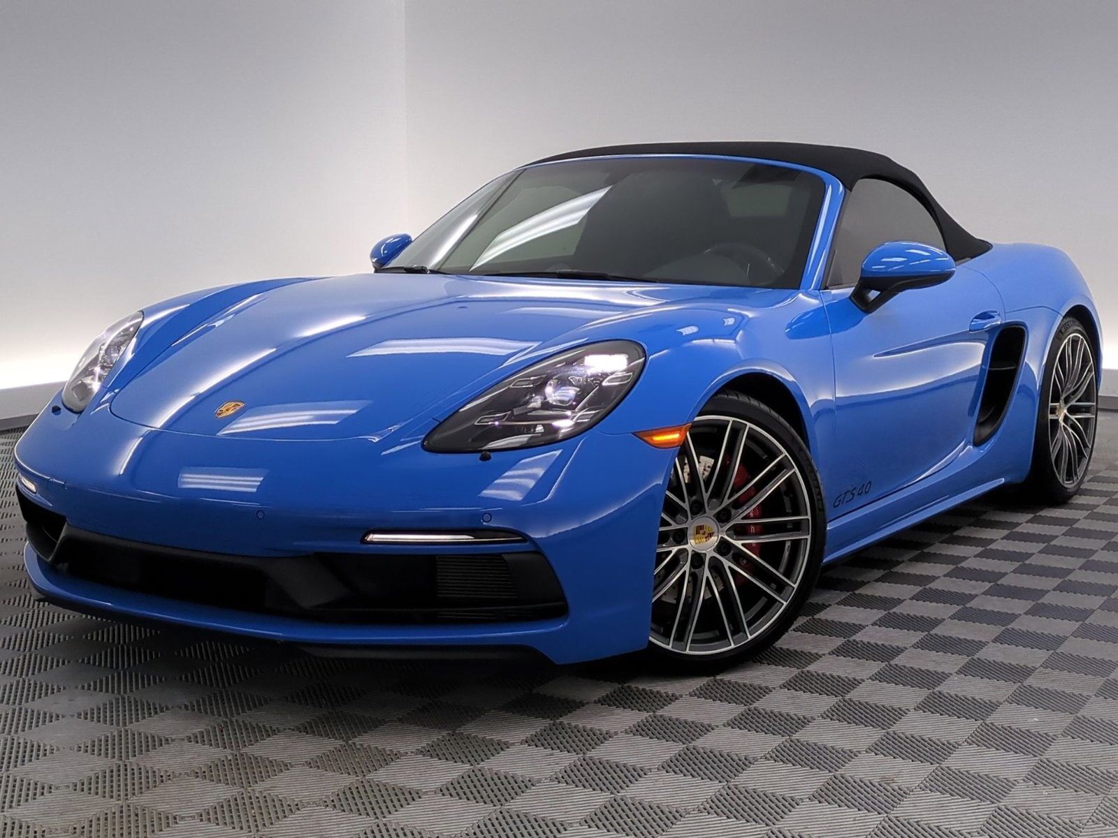 2024 PORSCHE 718