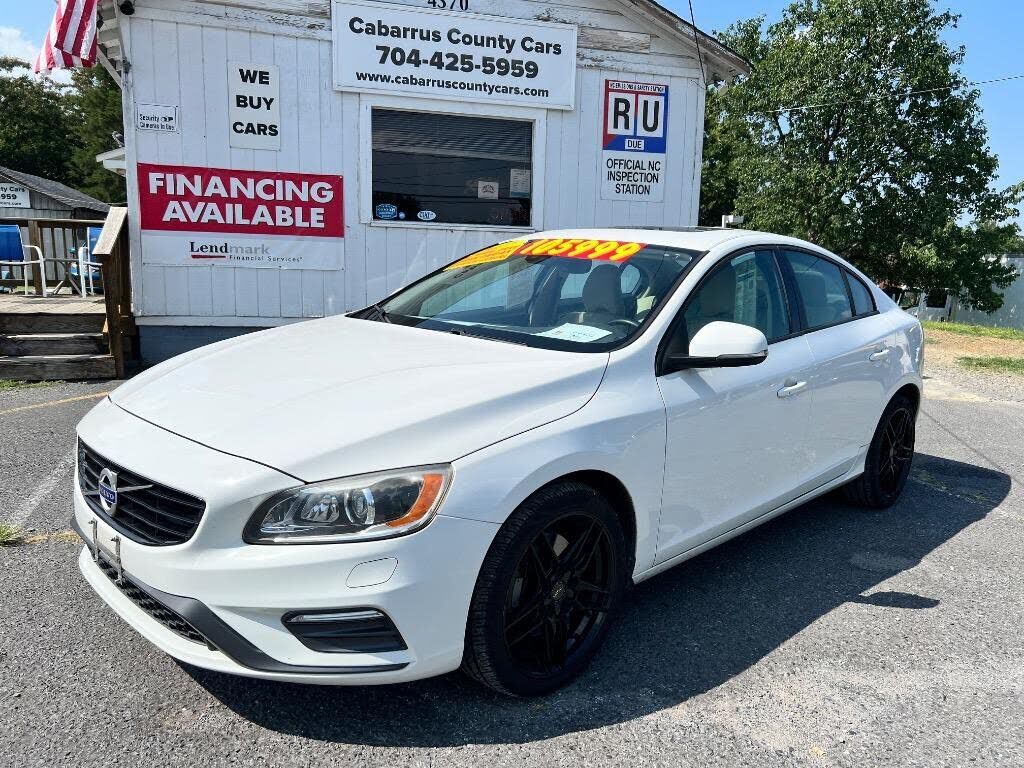 2017 VOLVO S60
