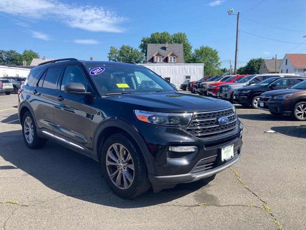 2021 FORD Explorer