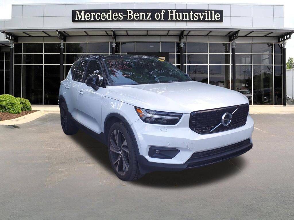 2019 VOLVO XC40