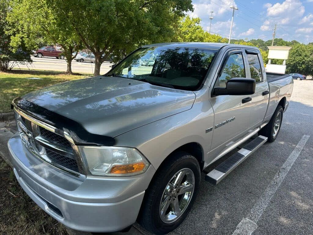 2011 DODGE Ram