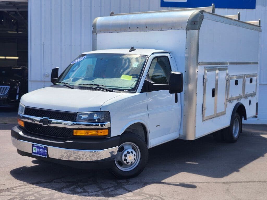 2022 CHEVROLET Express