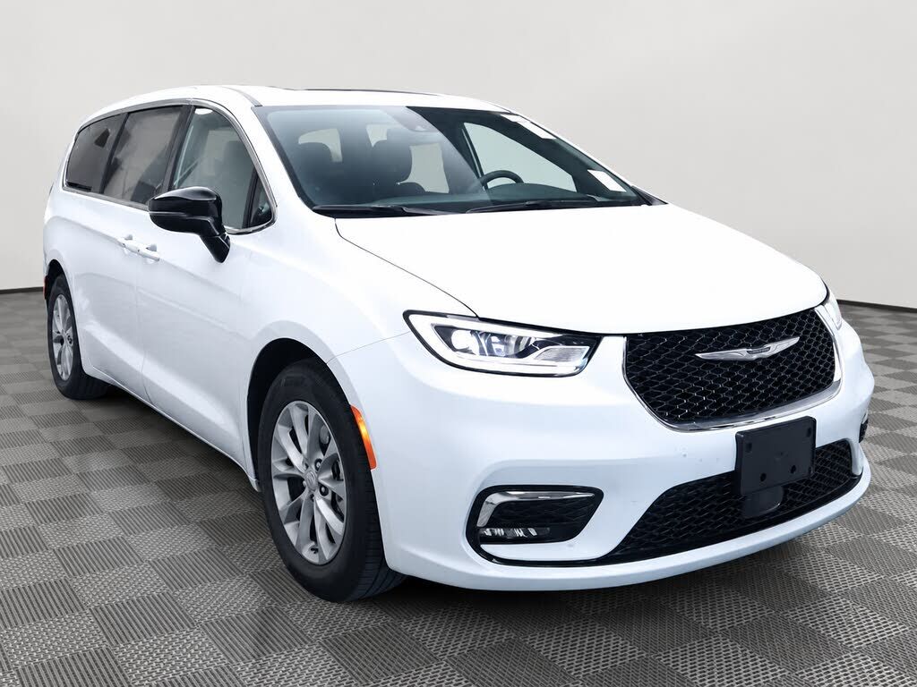 2026 CHRYSLER Pacifica