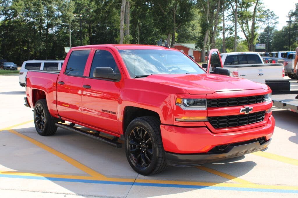 2018 CHEVROLET Silverado