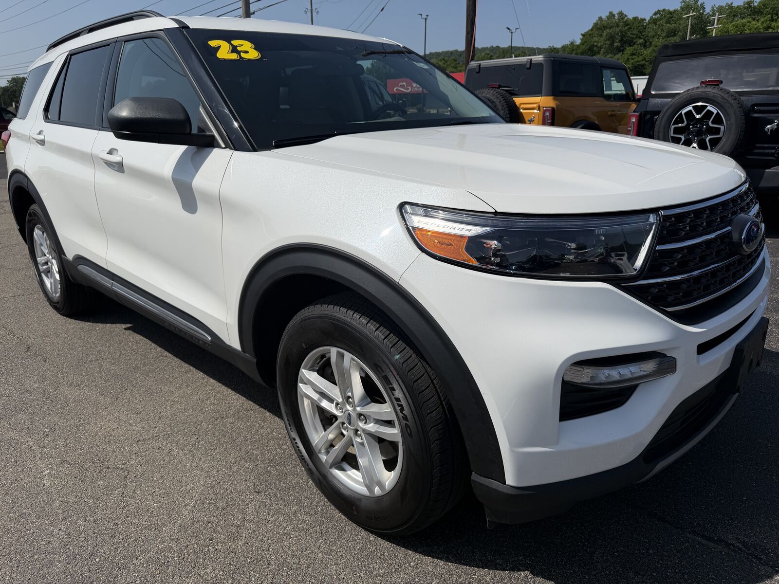 2023 FORD Explorer
