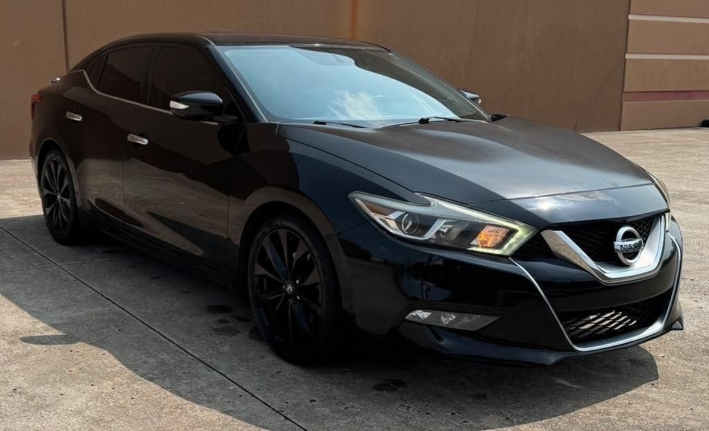 2017 NISSAN Maxima