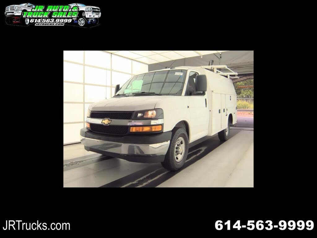 2022 CHEVROLET Express
