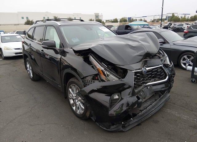 2023 TOYOTA Highlander