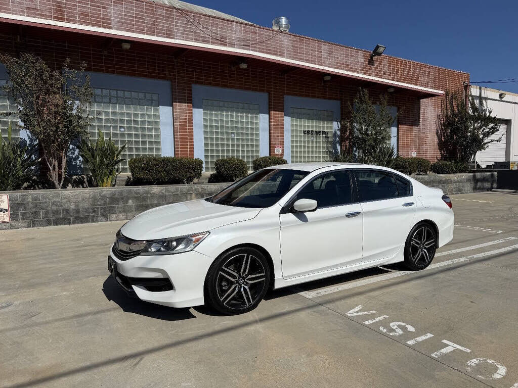 2017 HONDA Accord