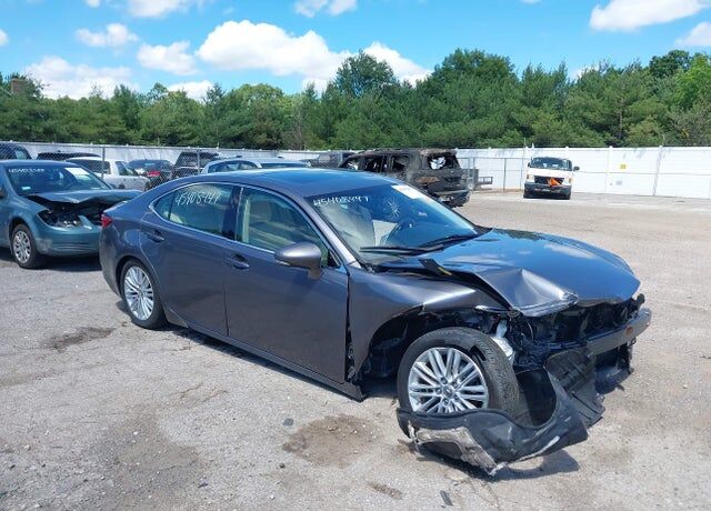 2014 LEXUS ES