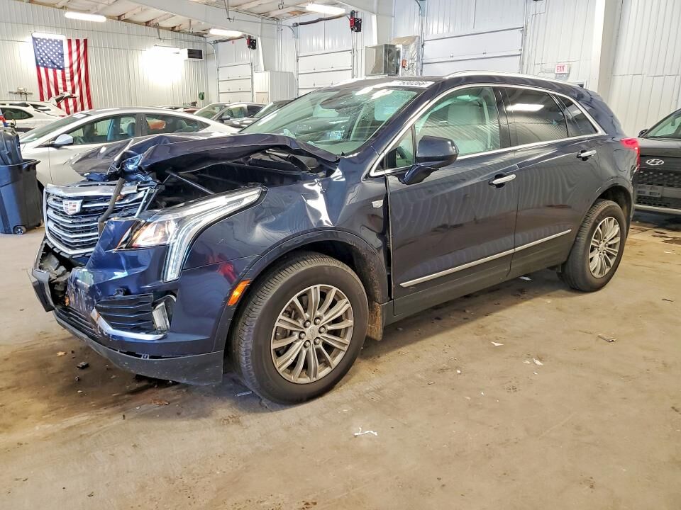 2017 CADILLAC XT5