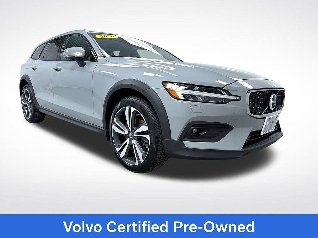 2026 VOLVO V60CC