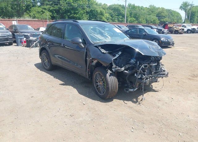 2018 PORSCHE Cayenne