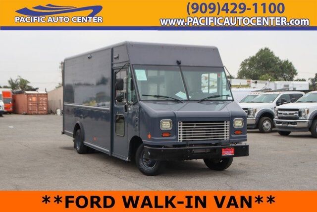 2019 FORD E-450