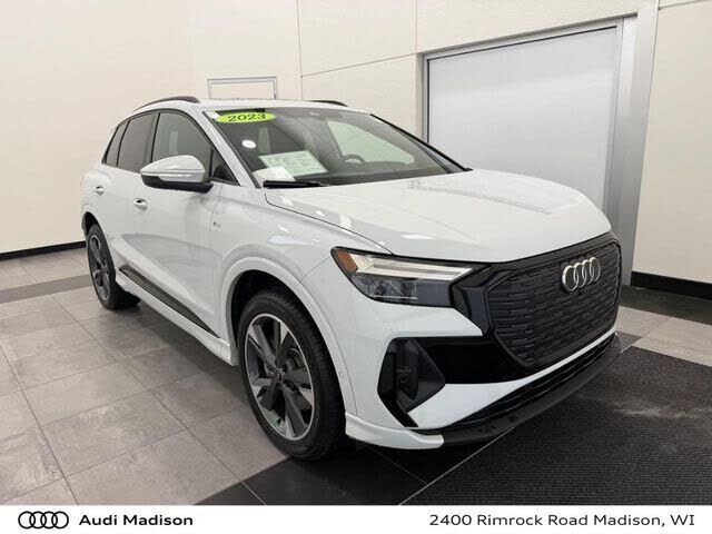 2023 AUDI Q4