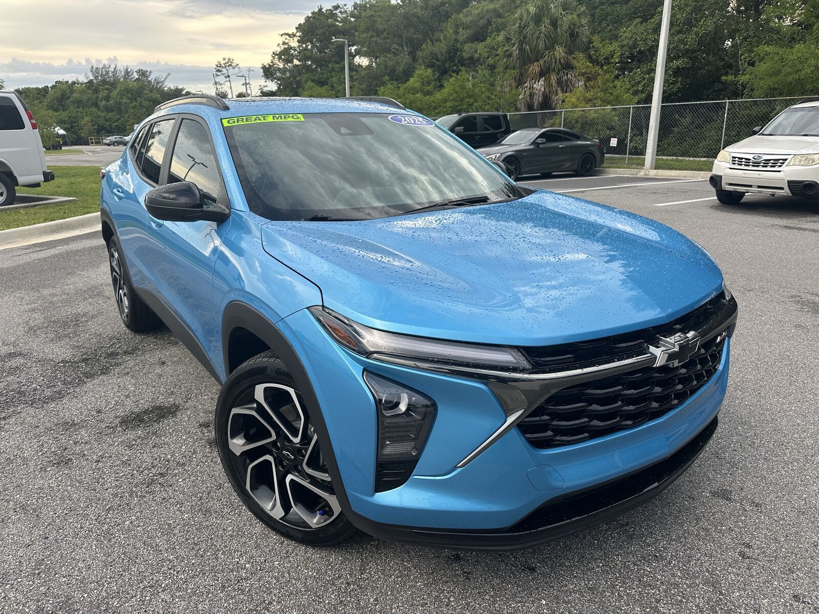 2025 CHEVROLET Trax
