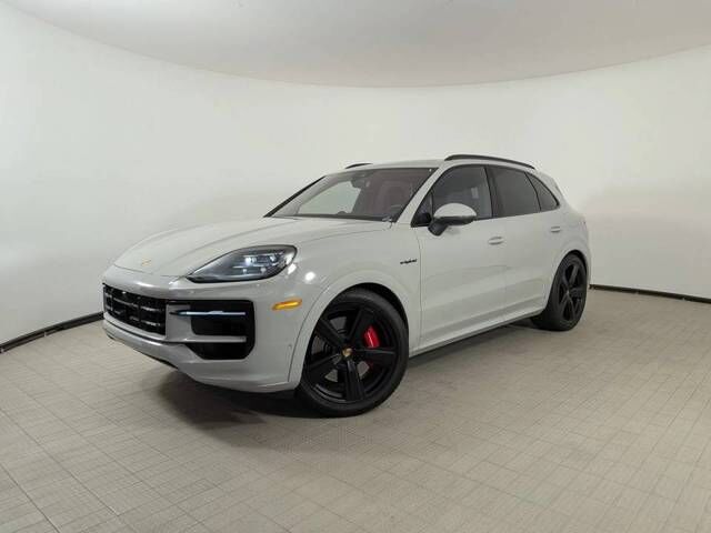 2026 PORSCHE Cayenne